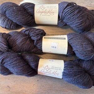 Alpaca/ Merino blend yarn